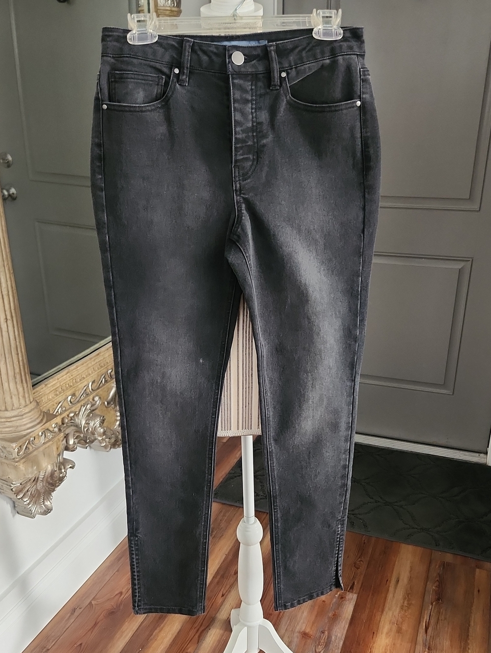 Indigo Rising Black High-Rise Women’s Jeans